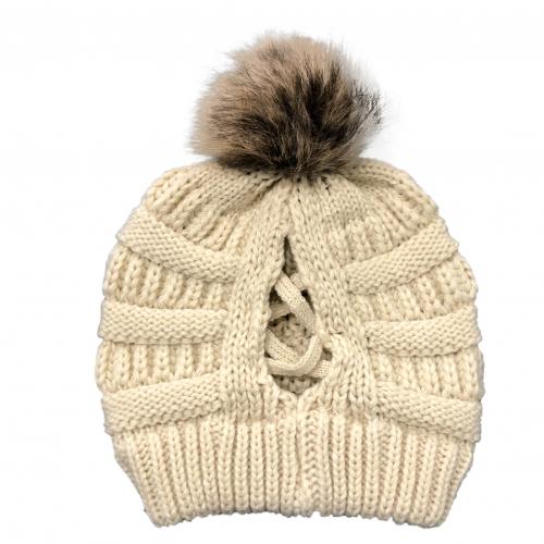 Pompon-Pferdeschwanz-Mütze, -35% + Versandkostenfrei